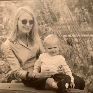 Meet your Posher, Laura